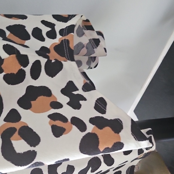 LuLaRoe Valentina Leopard Print Button Down Blouse - Picture 7 of 14